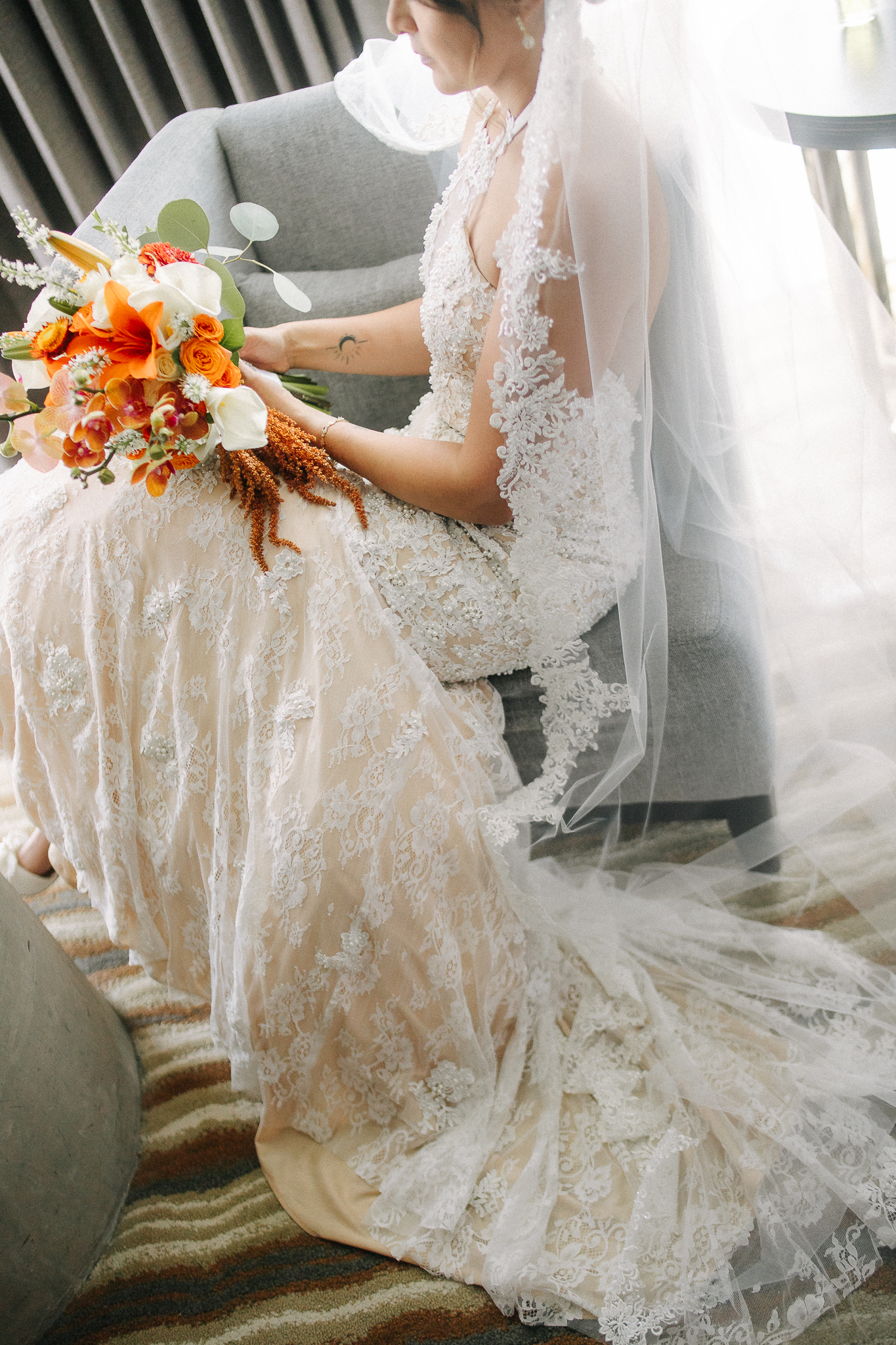 Candid celebration captured by wedding photographer David Tovar in Mexico